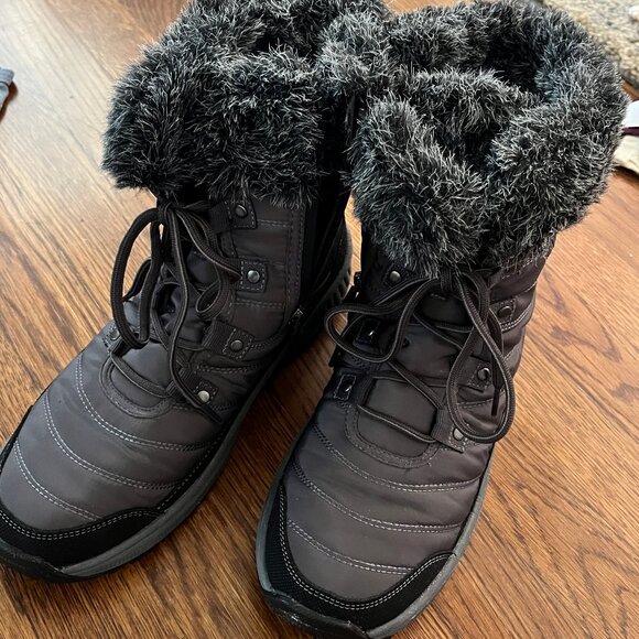 Waterproof Boots - Orthofeet Alps - Sz 9 - Worn Once - Note: No insoles - Picture 4 of 15